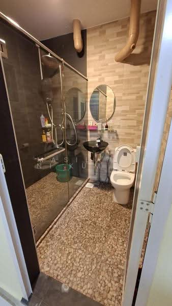 339 Bukit Batok Street 34, 339 Bukit Batok Street 34, Dairy Farm / Bukit Panjang / Choa Chu Kang, 2 Bedrooms, 785 sqft, HDB Flat For Sale, by Masilamani Kumara Velu, 500282876 - Bathroom - PropertyGuru.com.sg
