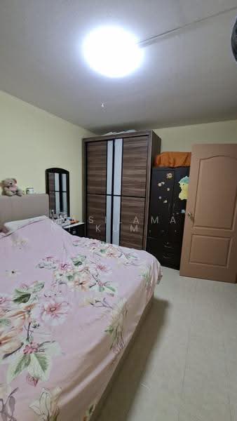 339 Bukit Batok Street 34, 339 Bukit Batok Street 34, Dairy Farm / Bukit Panjang / Choa Chu Kang, 2 Bedrooms, 785 sqft, HDB Flat For Sale, by Masilamani Kumara Velu, 500282876 - Bedroom - PropertyGuru.com.sg