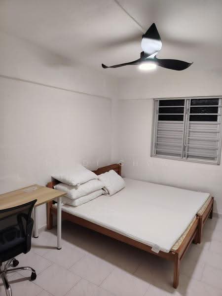 329 Clementi Avenue 2, 329 Clementi Avenue 2, Buona Vista / West Coast / Clementi New Town, 2 Bedrooms, 721 sqft, HDB Flat For Rent, by Heidi Chow, 500282878 - Bedroom - PropertyGuru.com.sg