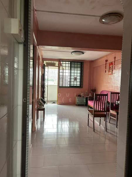 207 Boon Lay Place, 207 Boon Lay Place, Boon Lay / Jurong / Tuas, 2 Bedrooms, 700 sqft, HDB Flat For Sale, by Ellouisa Chen (Elle Chen), 500282884 - Living Room - PropertyGuru.com.sg