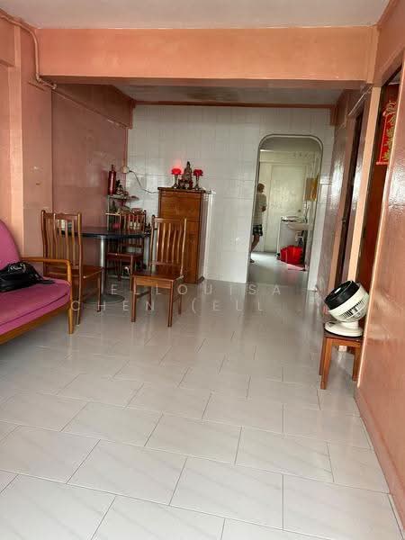 207 Boon Lay Place, 207 Boon Lay Place, Boon Lay / Jurong / Tuas, 2 Bedrooms, 700 sqft, HDB Flat For Sale, by Ellouisa Chen (Elle Chen), 500282884 - Living Room - PropertyGuru.com.sg