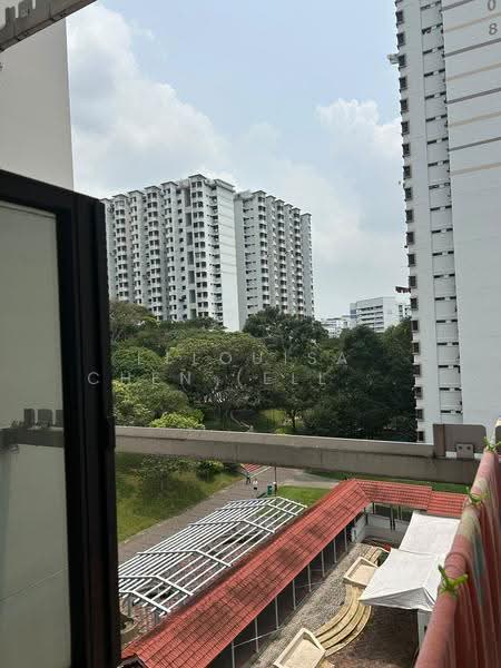 207 Boon Lay Place, 207 Boon Lay Place, Boon Lay / Jurong / Tuas, 2 Bedrooms, 700 sqft, HDB Flat For Sale, by Ellouisa Chen (Elle Chen), 500282884 - PropertyGuru.com.sg
