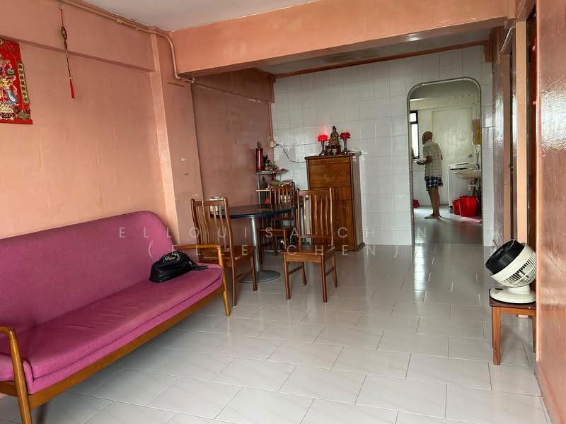 207 Boon Lay Place, 207 Boon Lay Place, Boon Lay / Jurong / Tuas, 2 Bedrooms, 700 sqft, HDB Flat For Sale, by Ellouisa Chen (Elle Chen), 500282884 - Living Room - PropertyGuru.com.sg