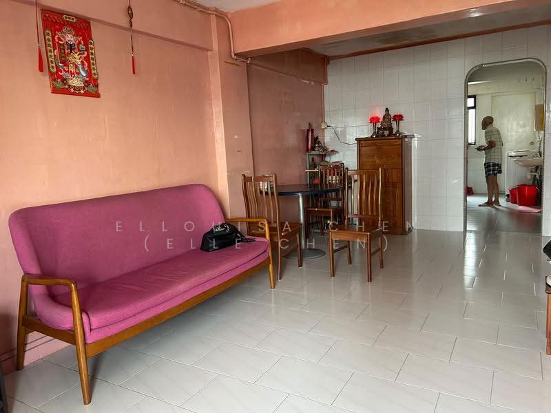 207 Boon Lay Place, 207 Boon Lay Place, Boon Lay / Jurong / Tuas, 2 Bedrooms, 700 sqft, HDB Flat For Sale, by Ellouisa Chen (Elle Chen), 500282884 - Living Room - PropertyGuru.com.sg