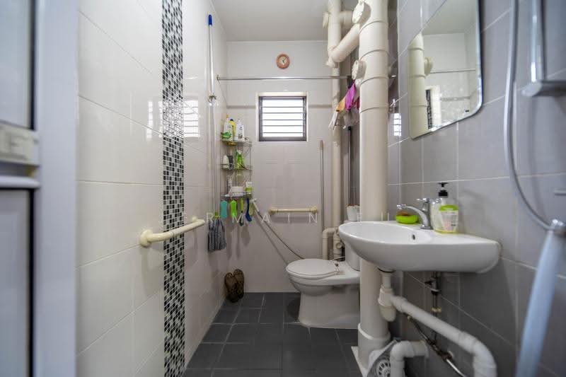 340 Bukit Batok Street 34, 340 Bukit Batok Street 34, Dairy Farm / Bukit Panjang / Choa Chu Kang, 2 Bedrooms, 785 sqft, HDB Flat For Sale, by Jermain Eu, 500282885 - PropertyGuru.com.sg