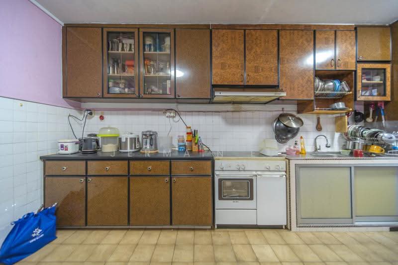 340 Bukit Batok Street 34, 340 Bukit Batok Street 34, Dairy Farm / Bukit Panjang / Choa Chu Kang, 2 Bedrooms, 785 sqft, HDB Flat For Sale, by Jermain Eu, 500282885 - PropertyGuru.com.sg