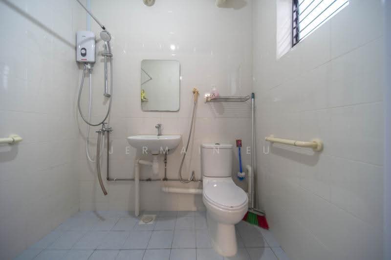 340 Bukit Batok Street 34, 340 Bukit Batok Street 34, Dairy Farm / Bukit Panjang / Choa Chu Kang, 2 Bedrooms, 785 sqft, HDB Flat For Sale, by Jermain Eu, 500282885 - PropertyGuru.com.sg