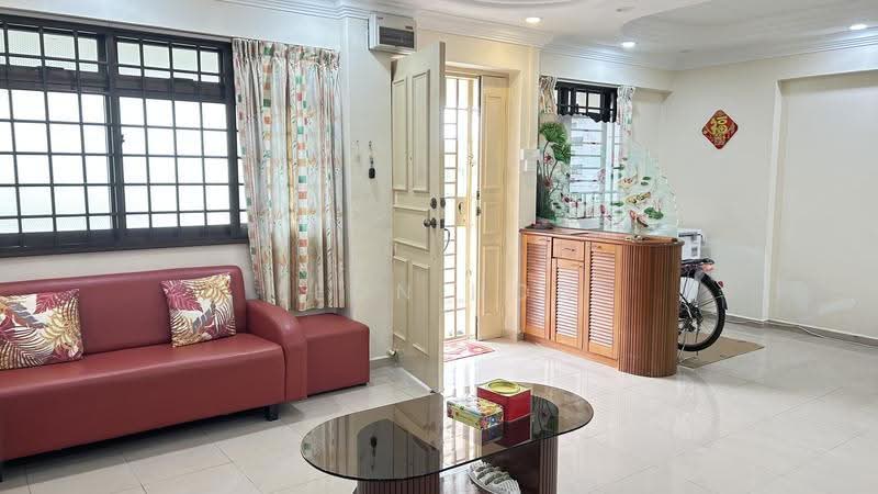 754 Woodlands Circle, 754 Woodlands Circle, Admiralty / Woodlands, 3 Bedrooms, 1,109 sqft, HDB Flat For Sale, by Leon Hon, 500282891 - Living Room - PropertyGuru.com.sg