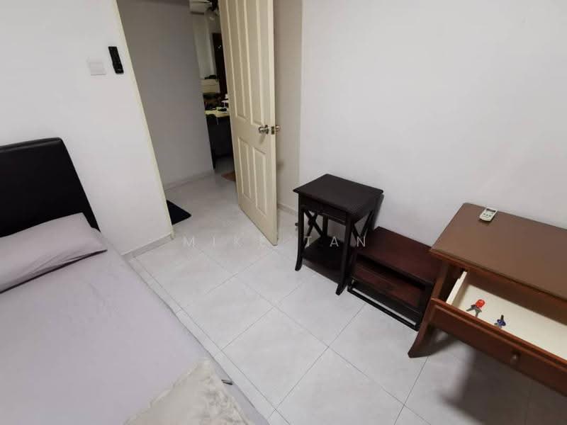 64 Teban Gardens Road, 64 Teban Gardens Road, Boon Lay / Jurong / Tuas, Room Rental, 200 sqft, HDB Flat For Rent, by Mike Tan, 500282916 - Bedroom - PropertyGuru.com.sg