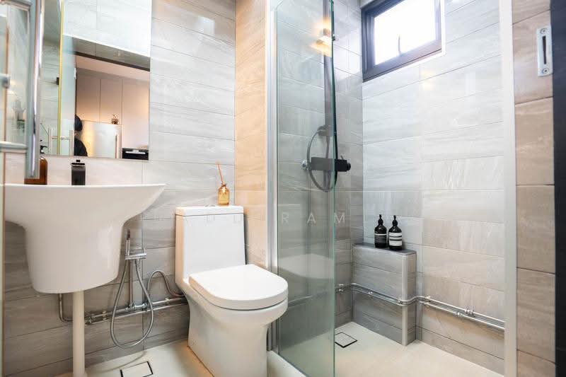 89 Tanglin Halt Road, 89 Tanglin Halt Road, Alexandra / Commonwealth, 2 Bedrooms, 646 sqft, HDB Flat For Sale, by Badd Ramle, 500282938 - Bathroom - PropertyGuru.com.sg