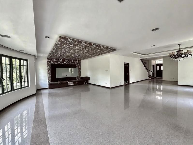 Northshore Bungalows, 259 Ponggol Seventeenth Avenue, Hougang / Punggol / Sengkang, 7 Bedrooms, 8,000 sqft, Detached House For Rent, by Kyean Lim, 500282954 - Living Room - PropertyGuru.com.sg