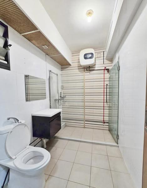 413B Northshore Drive, 413B Northshore Drive, Hougang / Punggol / Sengkang, 2 Bedrooms, 721 sqft, HDB Flat For Sale, by Adrian Tan, 500282972 - Bathroom - PropertyGuru.com.sg