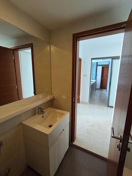 The Grandhill, 39 Pasir Panjang Hill, Buona Vista / West Coast / Clementi New Town, Room Rental, 150 sqft, Condominium For Rent, by Doreen Heng, 500282973 - Bathroom - PropertyGuru.com.sg
