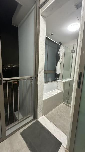 The Grandhill, 39 Pasir Panjang Hill, Buona Vista / West Coast / Clementi New Town, Room Rental, 150 sqft, Condominium For Rent, by Doreen Heng, 500282973 - Bathroom - PropertyGuru.com.sg