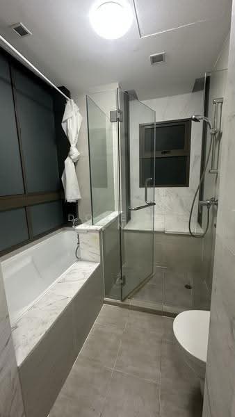 The Grandhill, 39 Pasir Panjang Hill, Buona Vista / West Coast / Clementi New Town, Room Rental, 150 sqft, Condominium For Rent, by Doreen Heng, 500282973 - Bathroom - PropertyGuru.com.sg