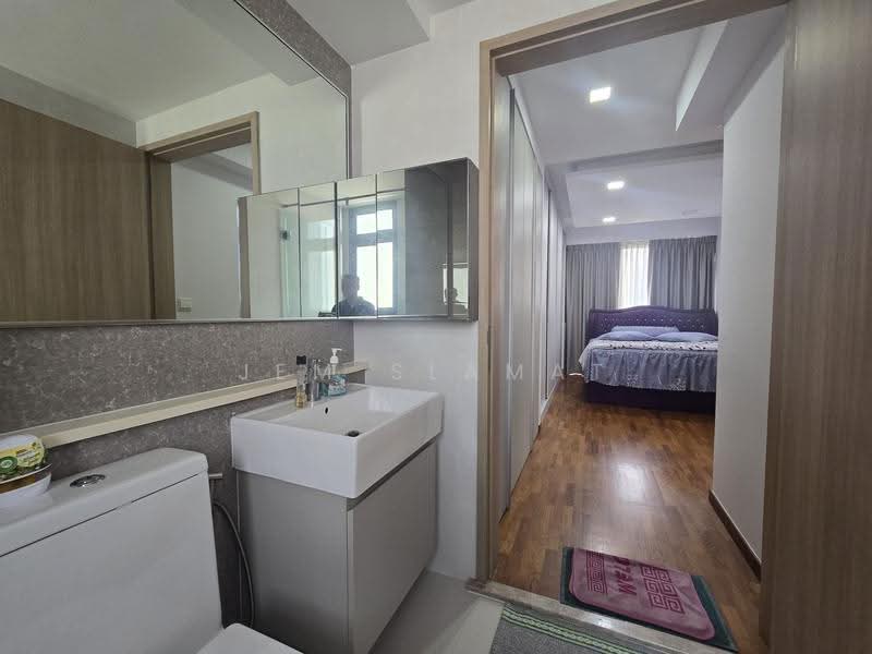 Twin Fountains, 11 Woodlands Avenue 6, Admiralty / Woodlands, 3 Bedrooms, 1,055 sqft, Condominium For Sale, by Jem Slamat, 500282998 - Bathroom - PropertyGuru.com.sg