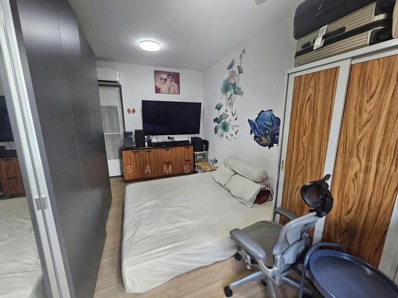 377B Hougang Street 32, 377B Hougang Street 32, Hougang / Punggol / Sengkang, 4 Bedrooms, 1,206 sqft, HDB Flat For Sale, by Samson ., 500283004 - Master Bedroom - PropertyGuru.com.sg