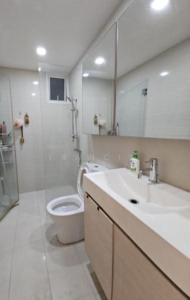 The Tampines Trilliant, 11 Tampines Central 7, Pasir Ris / Tampines, 3 Bedrooms, 1,130 sqft, Condominium For Sale, by Francis Lee, 500283019 - Bathroom - PropertyGuru.com.sg