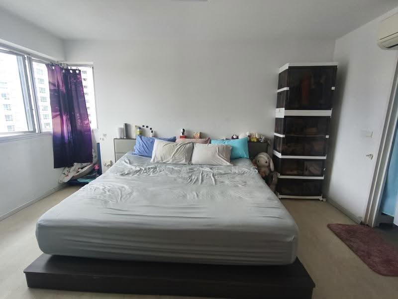 130B Lorong 1 Toa Payoh, 130B Lorong 1 Toa Payoh, Balestier / Toa Payoh, 3 Bedrooms, 1,001 sqft, HDB Flat For Sale, by Gina Tng, 500283034 - Master Bedroom - PropertyGuru.com.sg