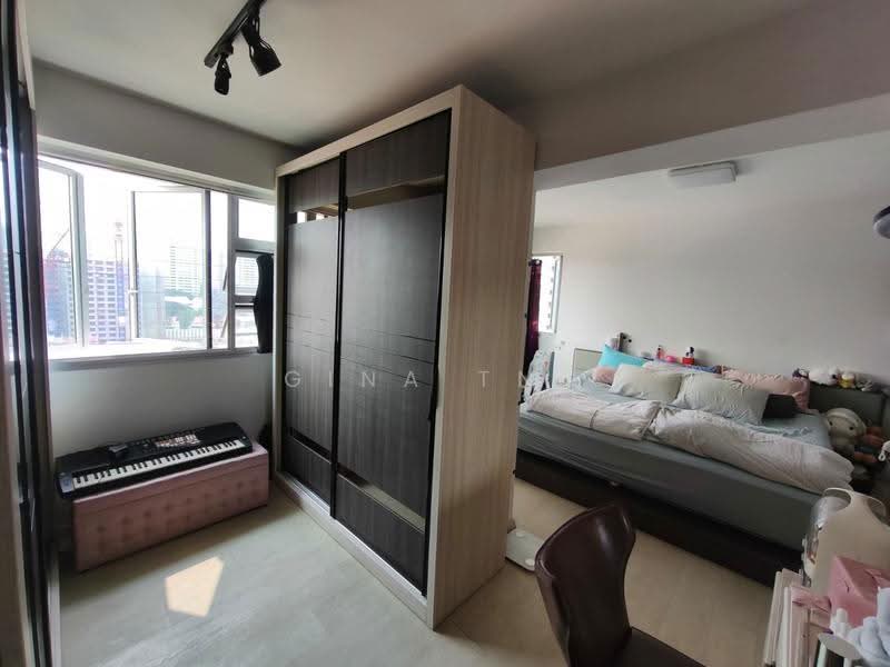 130B Lorong 1 Toa Payoh, 130B Lorong 1 Toa Payoh, Balestier / Toa Payoh, 3 Bedrooms, 1,001 sqft, HDB Flat For Sale, by Gina Tng, 500283034 - Bedroom - PropertyGuru.com.sg
