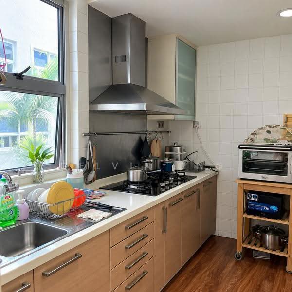 Dahlia Park Condo, 7 Flora Drive, Changi Airport / Changi Village, 3 Bedrooms, 1,292 sqft, Condominium For Sale, by Delvin Ong, 500283041 - Kitchen - PropertyGuru.com.sg