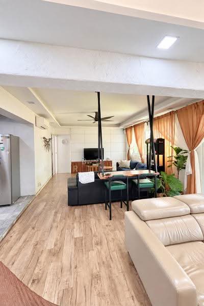 179 Woodlands Street 13, 179 Woodlands Street 13, Admiralty / Woodlands, 4 Bedrooms, 1,884 sqft, HDB Flat For Sale, by Abdul Karim Farook, 500283044 - Living room - PropertyGuru.com.sg