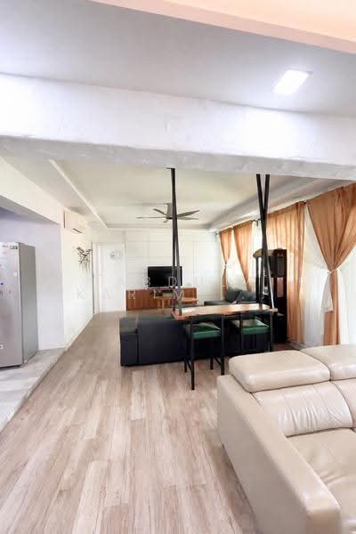 179 Woodlands Street 13, 179 Woodlands Street 13, Admiralty / Woodlands, 5 Bedrooms, 1,884 sqft, HDB Flat For Sale, by Abdul Karim Farook, 500283044 - Living Room - PropertyGuru.com.sg