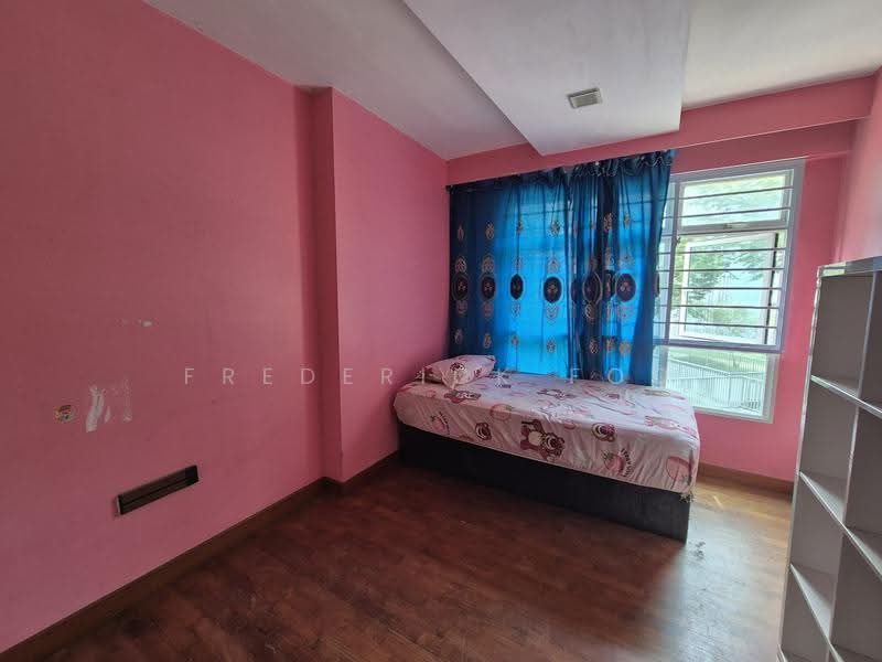 662D Edgedale Plains, 662D Edgedale Plains, Hougang / Punggol / Sengkang, 3 Bedrooms, 1,206 sqft, HDB Flat For Rent, by Frederick Foo, 500283045 - 3rd Bedroom - PropertyGuru.com.sg
