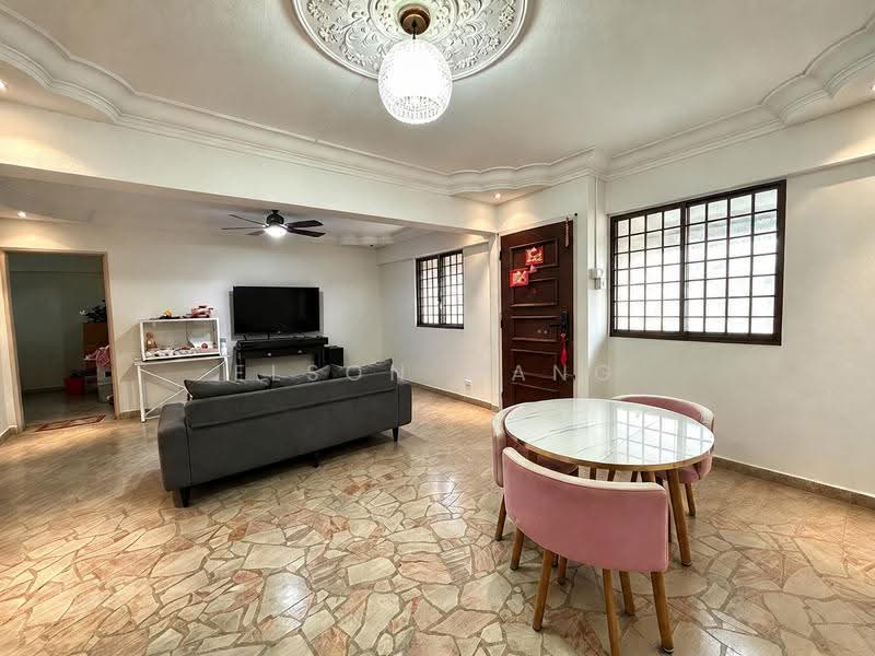 231 Jurong East Street 21, 231 Jurong East Street 21, Boon Lay / Jurong / Tuas, 3 Bedrooms, 883 sqft, HDB Flat For Sale, by Elson Wang, 500283049 - Living Room - PropertyGuru.com.sg