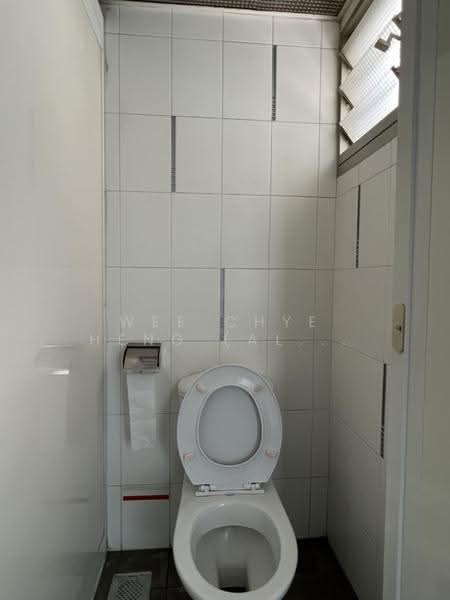 21 Teban Gardens Road, 21 Teban Gardens Road, Boon Lay / Jurong / Tuas, Room Rental, 150 sqft, HDB Flat For Rent, by Wee Chye Heng (Alan Wee), 500283058 - Bathroom - PropertyGuru.com.sg