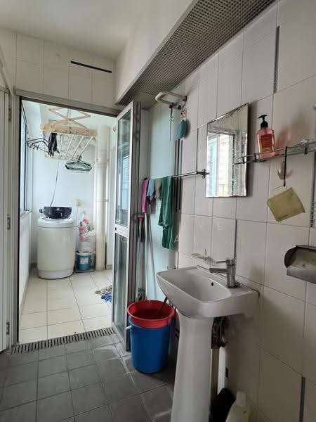 21 Teban Gardens Road, 21 Teban Gardens Road, Boon Lay / Jurong / Tuas, Room Rental, 150 sqft, HDB Flat For Rent, by Wee Chye Heng (Alan Wee), 500283058 - Balcony - PropertyGuru.com.sg