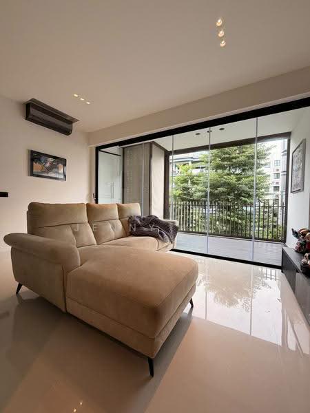 The Inflora, 67 Flora Drive, Changi Airport / Changi Village, 2 Bedrooms, 818 sqft, Condominium For Sale, by Jenny YEO, 500283065 - Living Room - PropertyGuru.com.sg