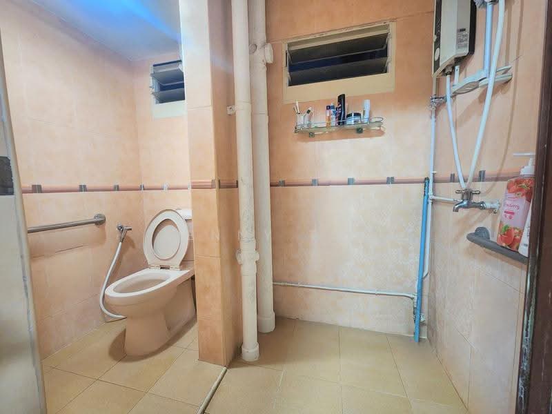 20 Chai Chee Road, 20 Chai Chee Road, Bedok / Upper East Coast, 2 Bedrooms, 807 sqft, HDB Flat For Sale, by Lenny Tan, 500283068 - Bathroom - PropertyGuru.com.sg
