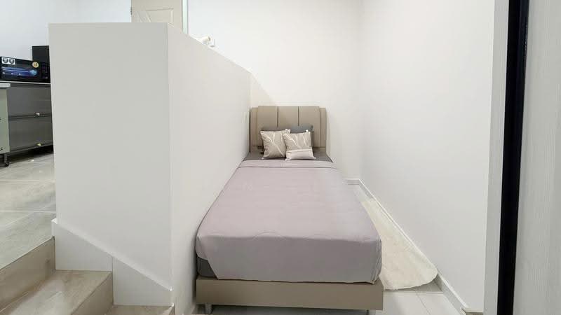 Westville, 12 Westwood Terrace, Boon Lay / Jurong / Tuas, Room Rental, 210 sqft, Terraced House For Rent, by Jin Lek, 500283072 - STUDIO_IW1 - PropertyGuru.com.sg