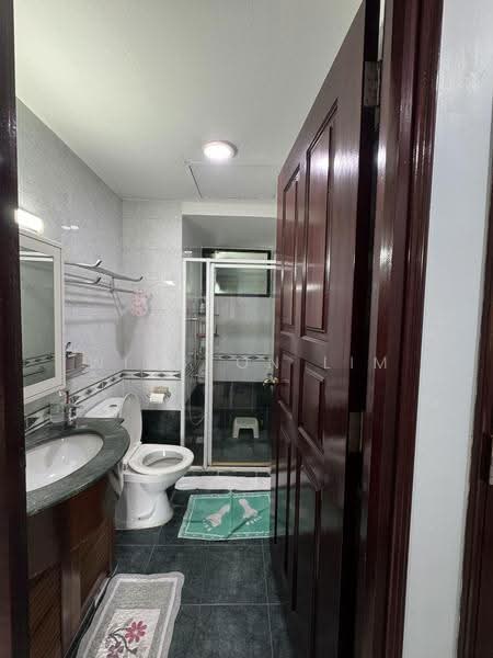 Westmere, 71 Jurong East Street 13, Boon Lay / Jurong / Tuas, 3 Bedrooms, 1,098 sqft, Condominium For Sale, by Winston Lim, 500283078 - Bathroom - PropertyGuru.com.sg