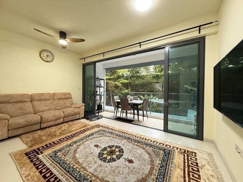 Hedges Park Condominium, 89 Flora Drive, Changi Airport / Changi Village, 2 Bedrooms, 796 sqft, Condominium For Sale, by Kavin Kuah, 500283092 - Living Room - PropertyGuru.com.sg