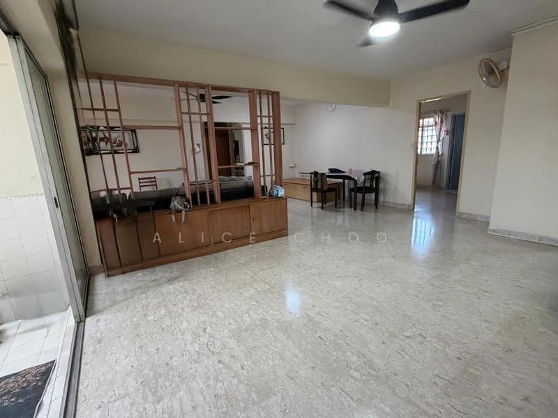 63 Chai Chee Road, 63 Chai Chee Road, Bedok / Upper East Coast, 3 Bedrooms, 1,431 sqft, HDB Flat For Sale, by Alice Choo, 500283097 - Living Room - PropertyGuru.com.sg