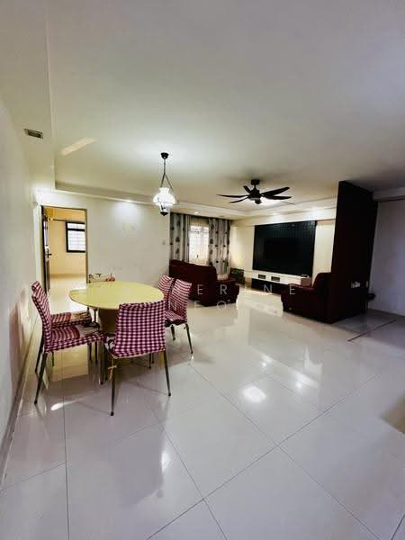 688A Choa Chu Kang Drive, 688A Choa Chu Kang Drive, Dairy Farm / Bukit Panjang / Choa Chu Kang, 3 Bedrooms, 1,184 sqft, HDB Flat For Sale, by Katherine Neo, 500283116 - Living Room - PropertyGuru.com.sg