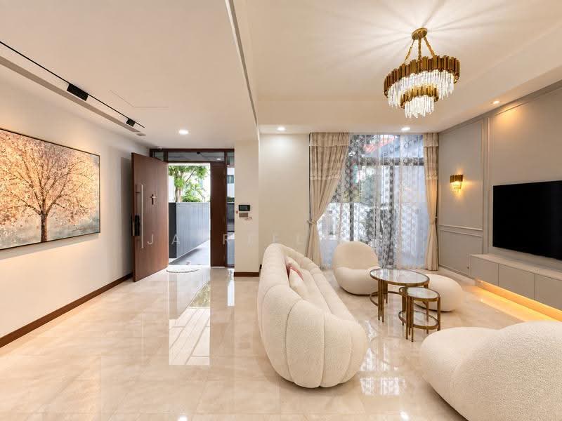 Serangoon Gardens 3.5-Storey Terrace with Lift, Rosyth Road / Leith Road / Phillips Avenue, Hougang / Punggol / Sengkang, 4 Bedrooms, 4,150 sqft, Terraced House For Rent, by Jazreel Lim, 500283134 - PropertyGuru.com.sg