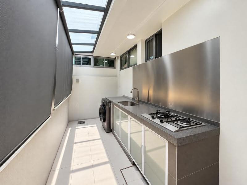 Serangoon Gardens 3.5-Storey Terrace with Lift, Rosyth Road / Leith Road / Phillips Avenue, Hougang / Punggol / Sengkang, 4 Bedrooms, 4,150 sqft, Terraced House For Rent, by Jazreel Lim, 500283134 - PropertyGuru.com.sg