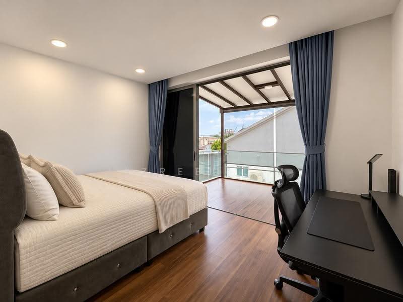 Serangoon Gardens 3.5-Storey Terrace with Lift, Rosyth Road / Leith Road / Phillips Avenue, Hougang / Punggol / Sengkang, 4 Bedrooms, 4,150 sqft, Terraced House For Rent, by Jazreel Lim, 500283134 - PropertyGuru.com.sg