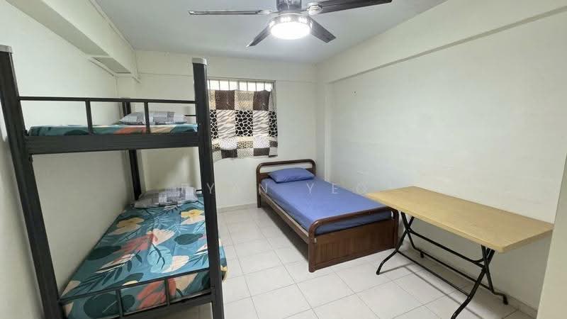 73 Lorong 4 Toa Payoh, 73 Lorong 4 Toa Payoh, Balestier / Toa Payoh, 2 Bedrooms, 667 sqft, HDB Flat For Sale, by Ryan Yeo, 500283137 - Bedroom - PropertyGuru.com.sg