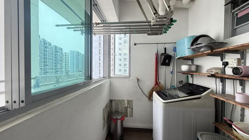289B Punggol Place, 289B Punggol Place, Hougang / Punggol / Sengkang, 3 Bedrooms, 1,055 sqft, HDB Flat For Sale, by Grace Ho, 500283138 - Balcony - PropertyGuru.com.sg