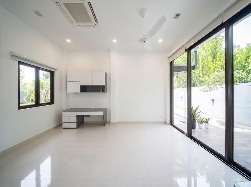 D15LANDED.COM Designer Architect, Modern Detached in Siglap, Frankel Estate, Siglap, East Coast / Marine Parade, 5 Bedrooms, 9,000 sqft, Detached House For Sale, by Jay Ng, 500283145 - Study - PropertyGuru.com.sg