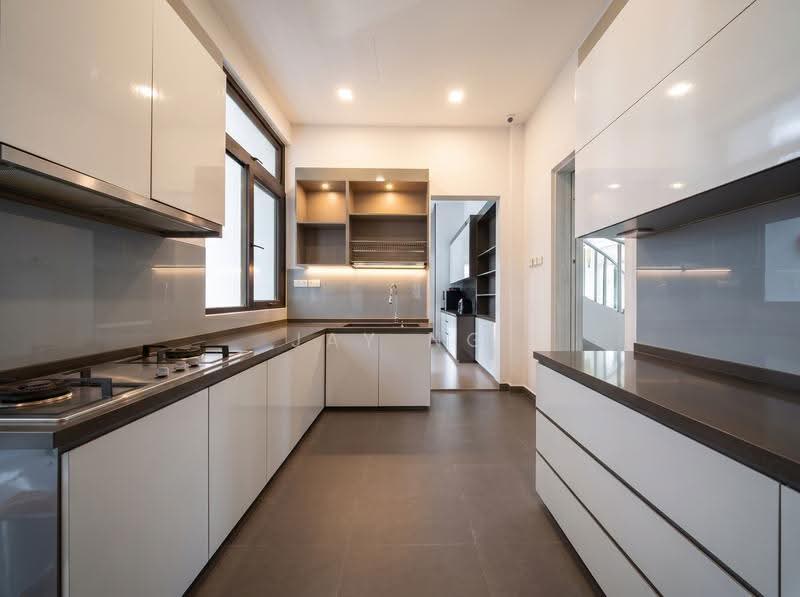 D15LANDED.COM Designer Architect, Modern Detached in Siglap, Frankel Estate, Siglap, East Coast / Marine Parade, 5 Bedrooms, 9,000 sqft, Detached House For Sale, by Jay Ng, 500283145 - Kitchen - PropertyGuru.com.sg