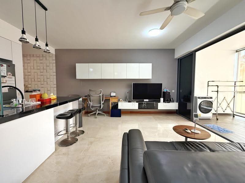 Waterfront Isle, 736 Bedok Reservoir Road, Bedok / Upper East Coast, 3 Bedrooms, 1,152 sqft, Condominium For Sale, by Liew Derrick, 500283147 - Living Room - PropertyGuru.com.sg
