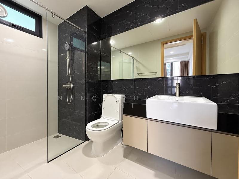 Esparina Residences, 125 Compassvale Bow, Hougang / Punggol / Sengkang, 2 Bedrooms, 829 sqft, Condominium For Sale, by Nancy Zhang Yani, 500283159 - Master Bathroom - PropertyGuru.com.sg