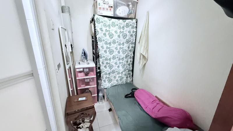 Edelweiss Park Condo, 92 Flora Road, Changi Airport / Changi Village, 3 Bedrooms, 1,281 sqft, Condominium For Sale, by Sean Ng, 500283162 - Bedroom - PropertyGuru.com.sg