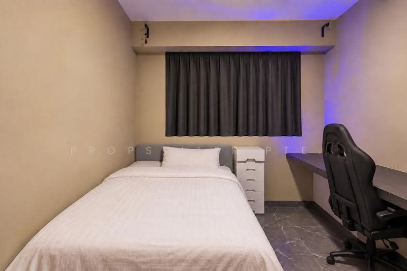 470A Fernvale Link, 470A Fernvale Link, Seletar / Yio Chu Kang, 2 Bedrooms, 732 sqft, HDB Flat For Sale, by JOHN YEO, 500283218 - Bedroom - PropertyGuru.com.sg