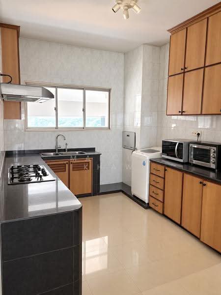 Ridgewood Condominium, 1 Ridgewood Close, Tanglin / Holland / Bukit Timah, 1 Bedroom, 1,050 sqft, Condominium For Rent, by Marcus Khaw, 500283223 - Kitchen - PropertyGuru.com.sg